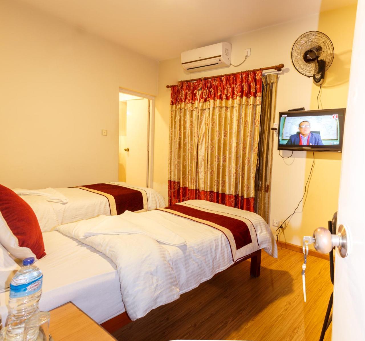 Hotel Hikers Haven Kathmandu Exteriör bild